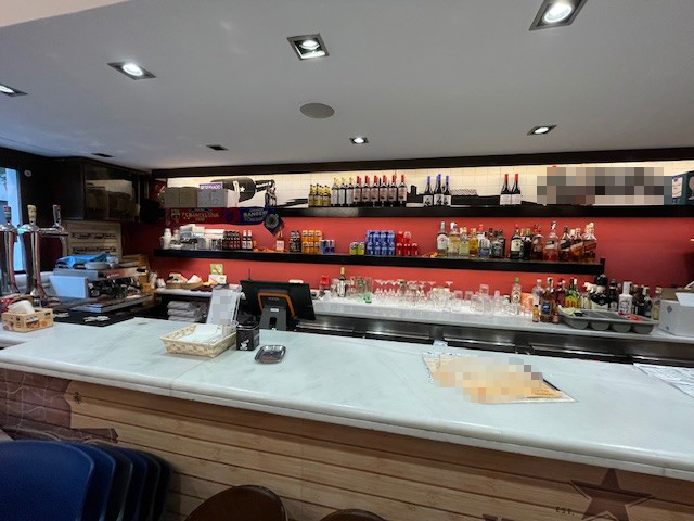 Oportunidad Comercial en Les Corts: Traspaso de Frankfurt con Licencia C3
